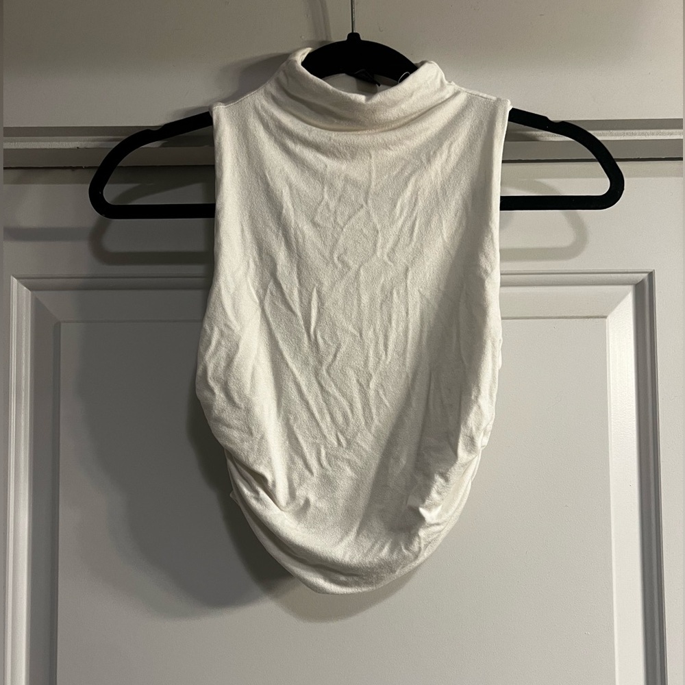 Forever 21 white cropped top